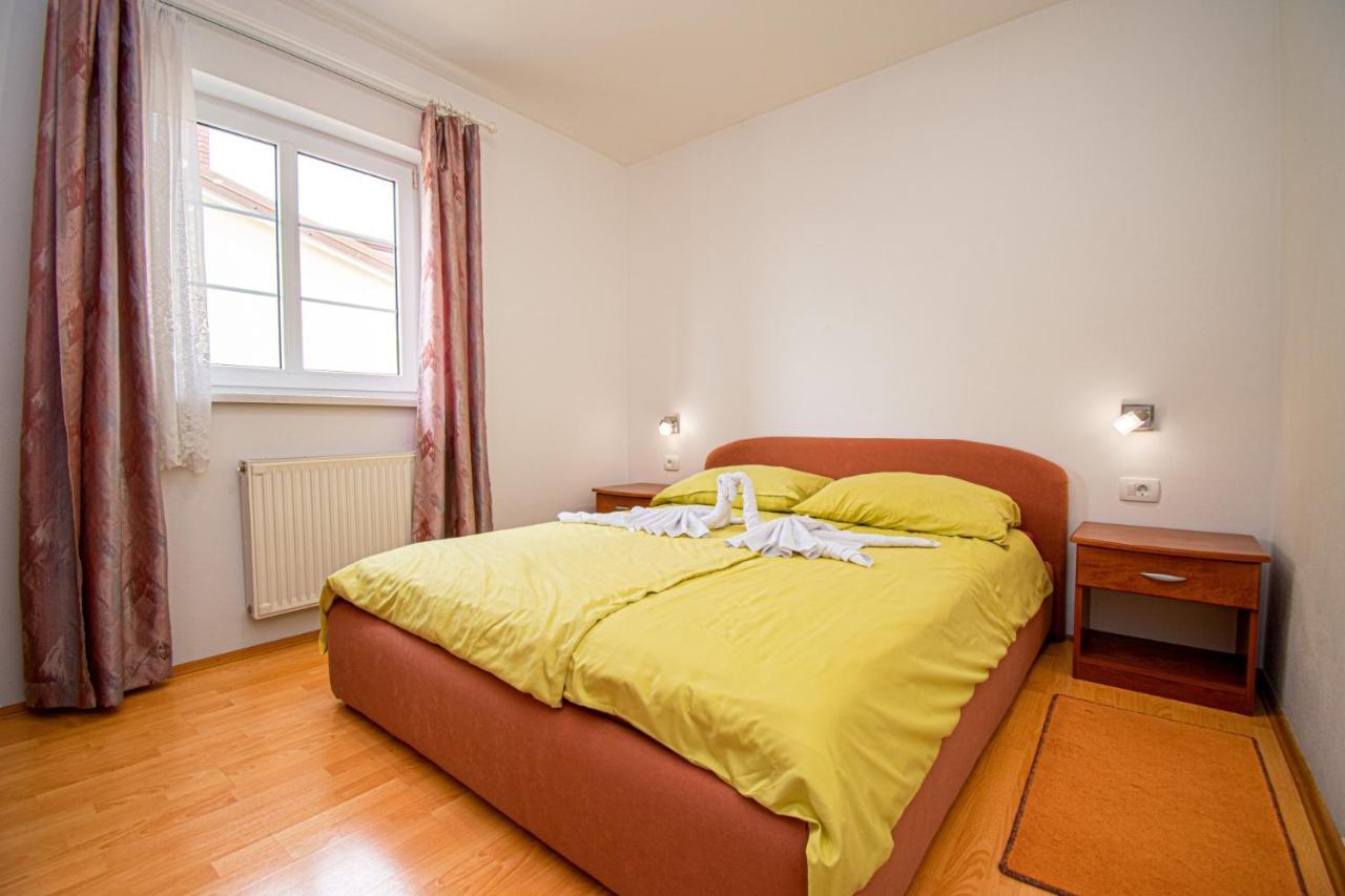 Apartments Prodan Porec Exterior photo