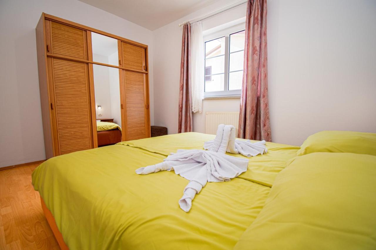 Apartments Prodan Porec Exterior photo